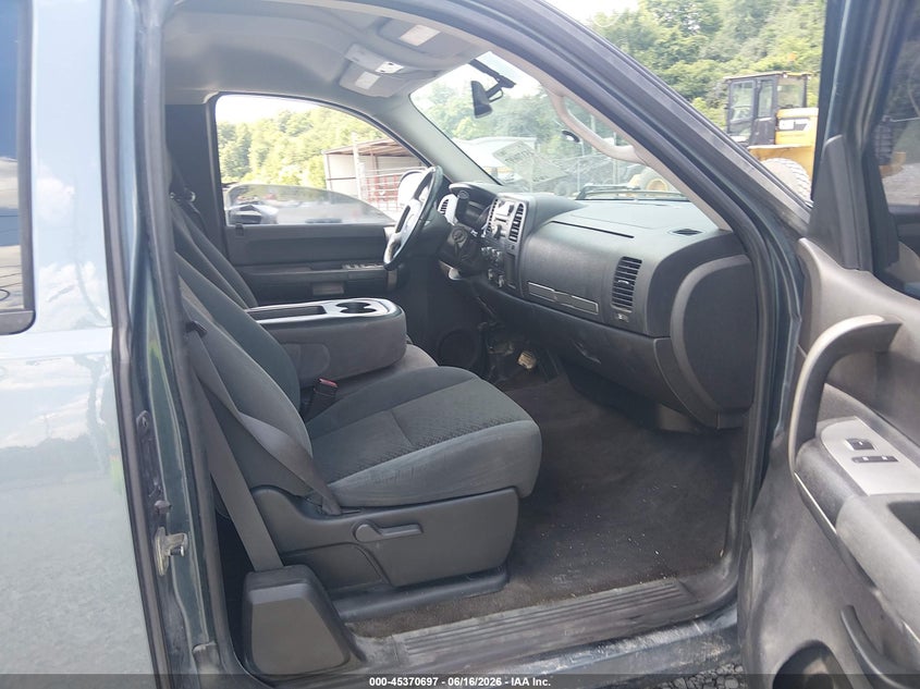 2008 Chevrolet Silverado 1500 VIN 1GCEK19048Z314802 IAAI salvage auction — FRONT & REAR, Salvage (Kentucky), sold $650 on 2026-07-09 (photo 5)