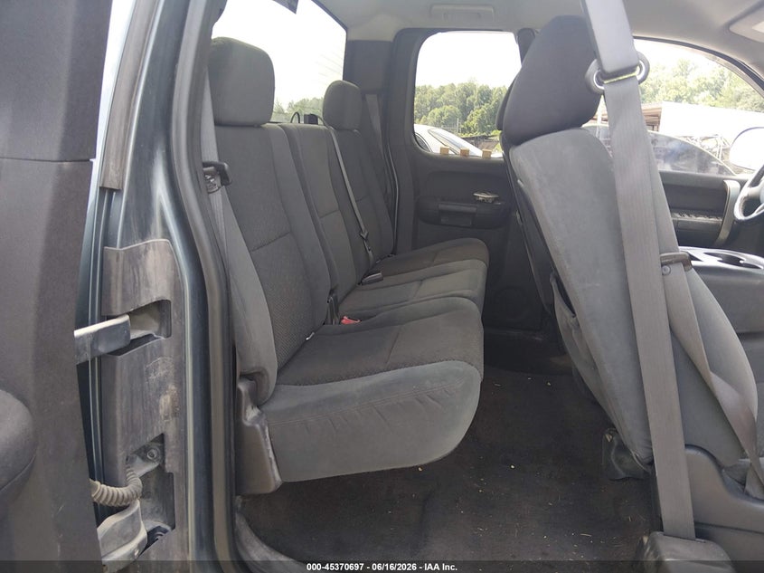 2008 Chevrolet Silverado 1500 VIN 1GCEK19048Z314802 IAAI salvage auction — FRONT & REAR, Salvage (Kentucky), sold $650 on 2026-07-09 (photo 8)