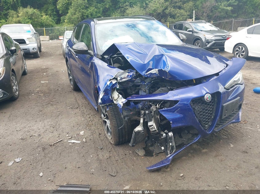 2021 Alfa romeo Stelvio VIN ZASPAKBNXM7D14517 IAAI salvage auction — RIGHT FRONT, Salvage (Massachusetts), sold $25 on 2026-07-28 (photo 1)
