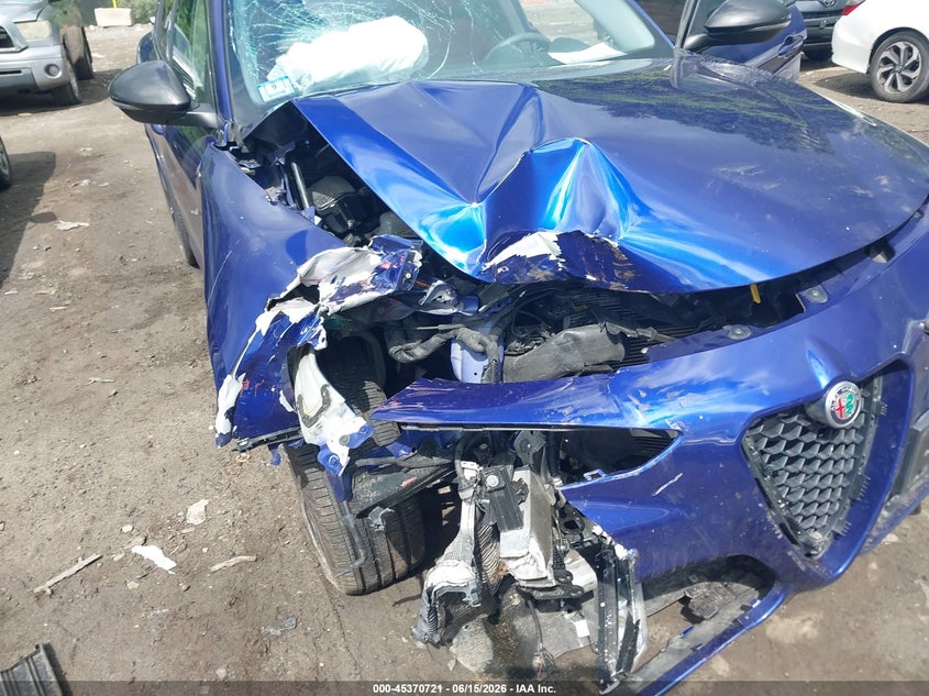 2021 Alfa romeo Stelvio VIN ZASPAKBNXM7D14517 IAAI salvage auction — RIGHT FRONT, Salvage (Massachusetts), sold $25 on 2026-07-28 (photo 6)