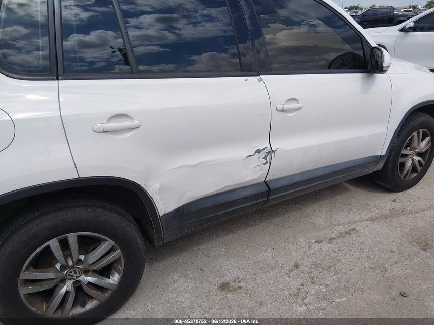 2012 Volkswagen Tiguan VIN WVGAV7AX0CW561211 IAAI salvage auction — NORMAL WEAR, Original (Texas), sold $875 on 2026-07-07 (photo 6)