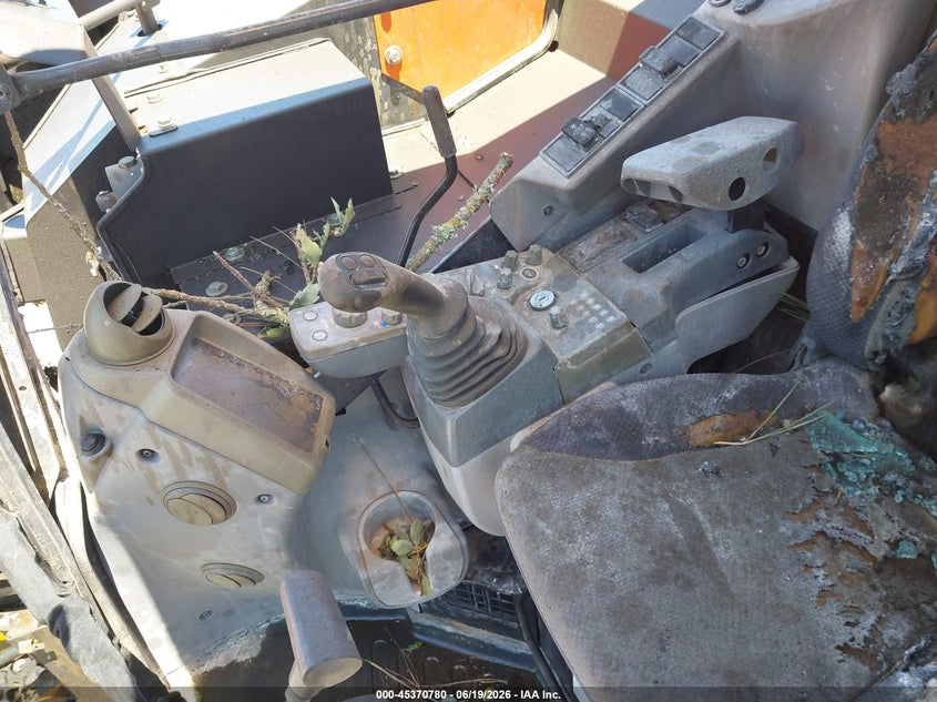 2019 Hitachi Zx85-5 compact excavator VIN HCMDEF60C00019233 IAAI salvage auction — Burn Engine, Bill Of Sale -  Non Motor Vehicle (California), sold $2,600 on 2026-07-22 (photo 7)