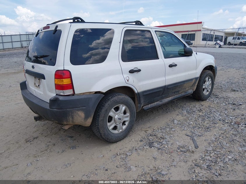 2004 Ford Escape VIN 1FMCU03114DA00296 IAAI salvage auction — NORMAL WEAR, Clear (Georgia), sold $275 on 2026-07-09 (photo 4)