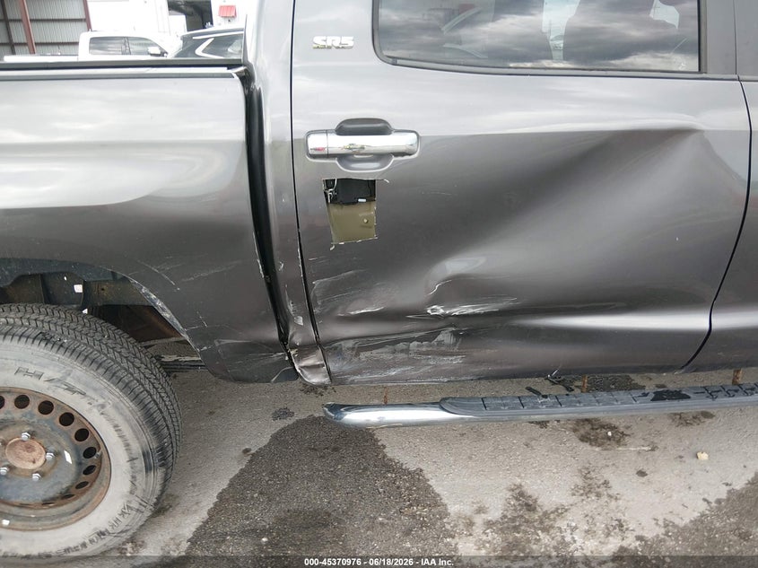 2015 Toyota Tundra VIN 5TFDY5F19FX477839 IAAI salvage auction — RIGHT SIDE, Salvage (Missouri), sold $9,600 on 2026-07-23 (photo 6)