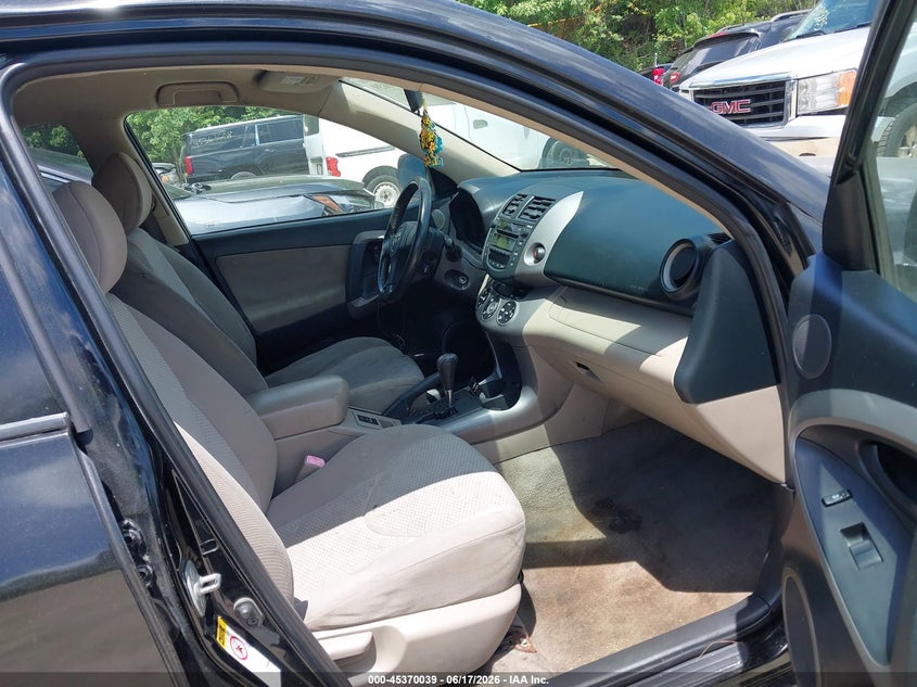 2006 Toyota Rav 4 VIN JTMBD31V766001760 IAAI salvage auction — REAR END, Salvage (Massachusetts), sold $975 on 2026-07-28 (photo 5)