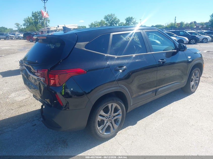 2023 Kia Seltos VIN KNDEPCAAXP7458947 IAAI salvage auction — REAR END, Salvage (Illinois), sold $5,900 on 2026-07-20 (photo 4)