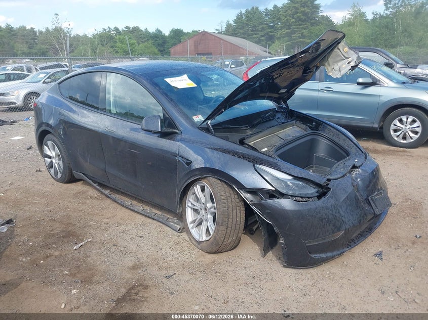 2024 Tesla Model y VIN 7SAYGDEE1RA225939 IAAI salvage auction — FRONT END, Salvage (Massachusetts), sold $11,225 on 2026-07-30 (photo 1)