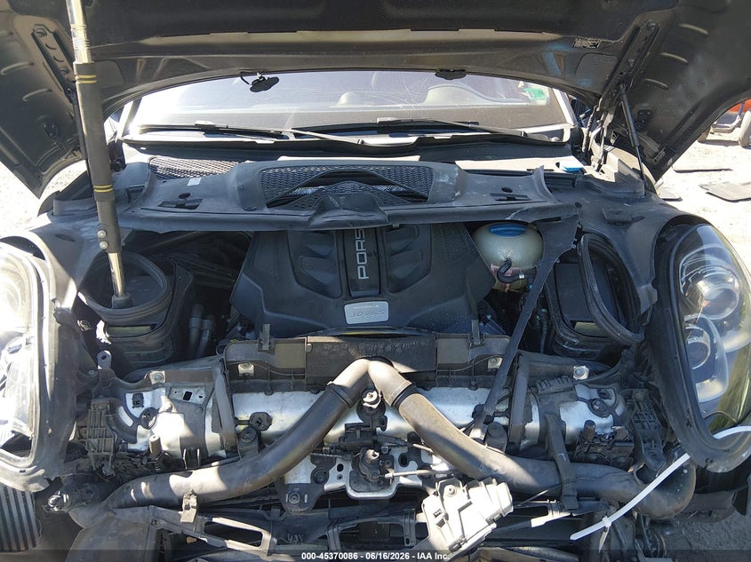 2015 Porsche Macan VIN WP1AB2A51FLB42819 IAAI salvage auction — FRONT END, Salvage (Massachusetts), sold $1,250 on 2026-07-28 (photo 9)