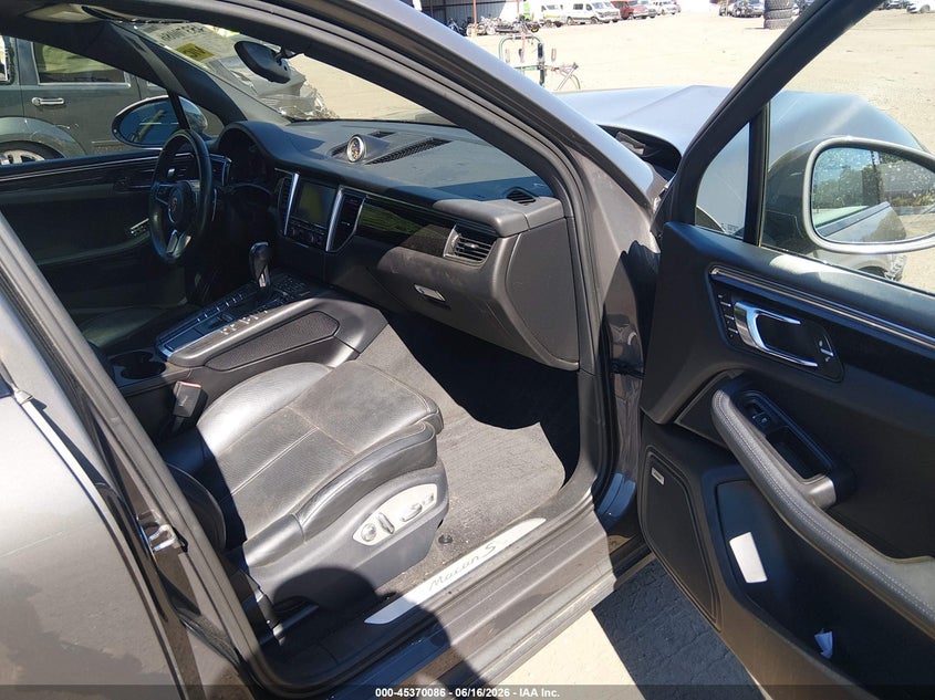 2015 Porsche Macan VIN WP1AB2A51FLB42819 IAAI salvage auction — FRONT END, Salvage (Massachusetts), sold $1,250 on 2026-07-28 (photo 4)