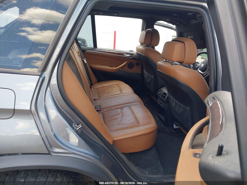 2010 BMW X5 VIN 5UXFF0C55ALT84548 IAAI salvage auction — ROOF, Salvage (Illinois), sold $25 on 2026-07-29 (photo 8)