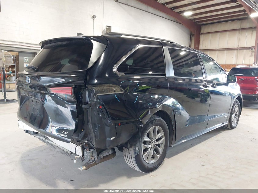 2021 Toyota Sienna VIN 5TDKSKFCXMS032537 IAAI salvage auction — REAR END, Mv-907A (New York), sold $12,650 on 2026-07-15 (photo 4)