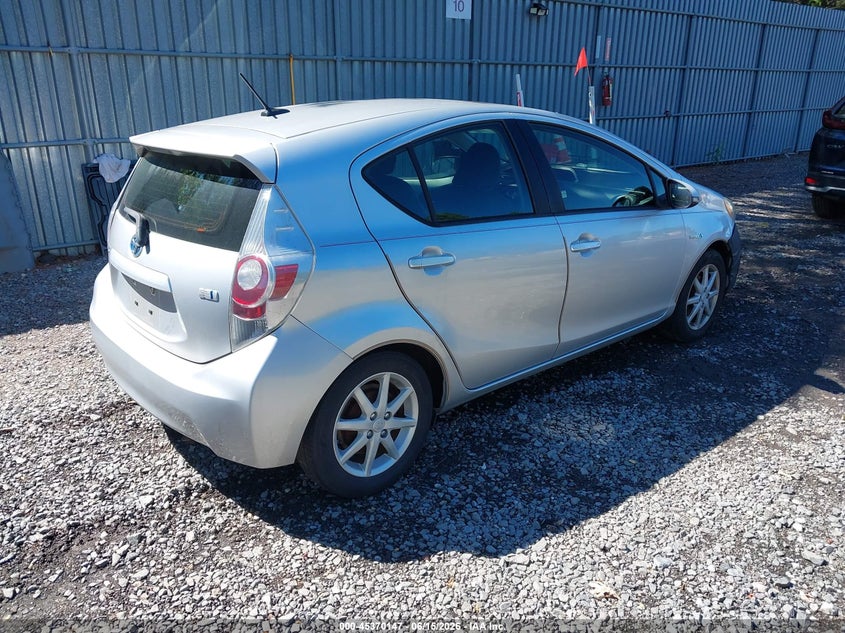 2013 Toyota Prius c VIN JTDKDTB34D1032214 IAAI salvage auction — NORMAL WEAR, Clear (New Jersey), sold $1,100 on 2026-07-08 (photo 4)