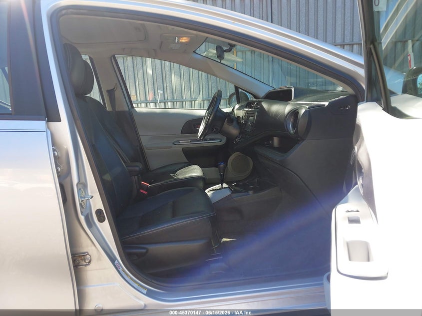 2013 Toyota Prius c VIN JTDKDTB34D1032214 IAAI salvage auction — NORMAL WEAR, Clear (New Jersey), sold $1,100 on 2026-07-08 (photo 5)