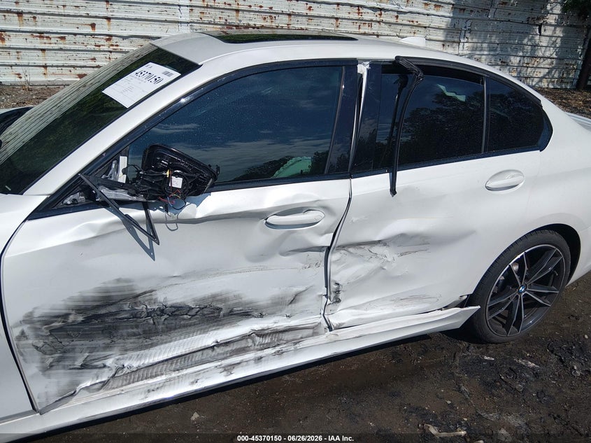 2022 BMW 3er VIN 3MW5R7J09N8C69465 IAAI salvage auction — SIDE, Salvage (Massachusetts), sold $10,300 on 2026-07-29 (photo 6)