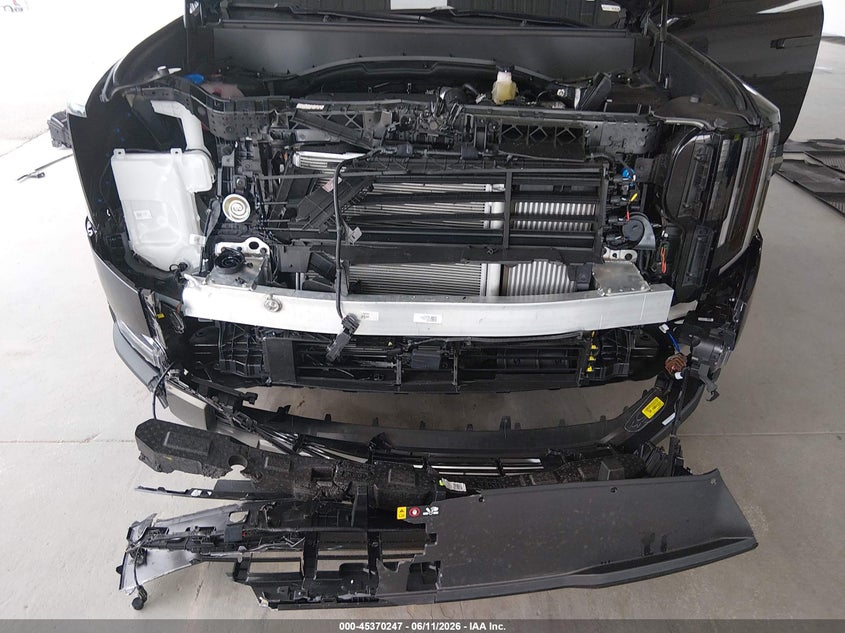 2027 Kia Telluride VIN 5XYPE5S10VG028885 IAAI salvage auction — FRONT END, Rebuildable (Florida), sold $13,900 on 2026-07-12 (photo 6)