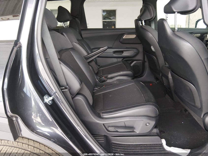 2027 Kia Telluride VIN 5XYPE5S10VG028885 IAAI salvage auction — FRONT END, Rebuildable (Florida), sold $13,900 on 2026-07-12 (photo 8)