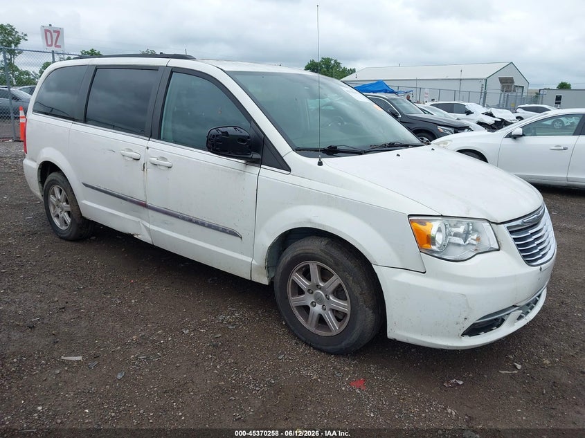 2012 Chrysler Town & country VIN 2C4RC1BG8CR150849 IAAI salvage auction — NORMAL WEAR, Original (Ohio), sold $400 on 2026-07-11 (photo 1)
