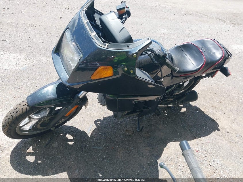 1992 BMW K75 VIN WB1057308N6229016 IAAI salvage auction — RIGHT SIDE, Clear (Michigan), sold $50 on 2026-07-08 (photo 2)