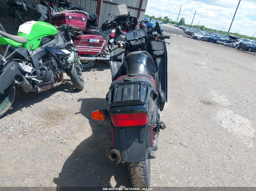 1992 BMW K75 VIN WB1057308N6229016 IAAI salvage auction — RIGHT SIDE, Clear (Michigan), sold $50 on 2026-07-08 (photo 6)