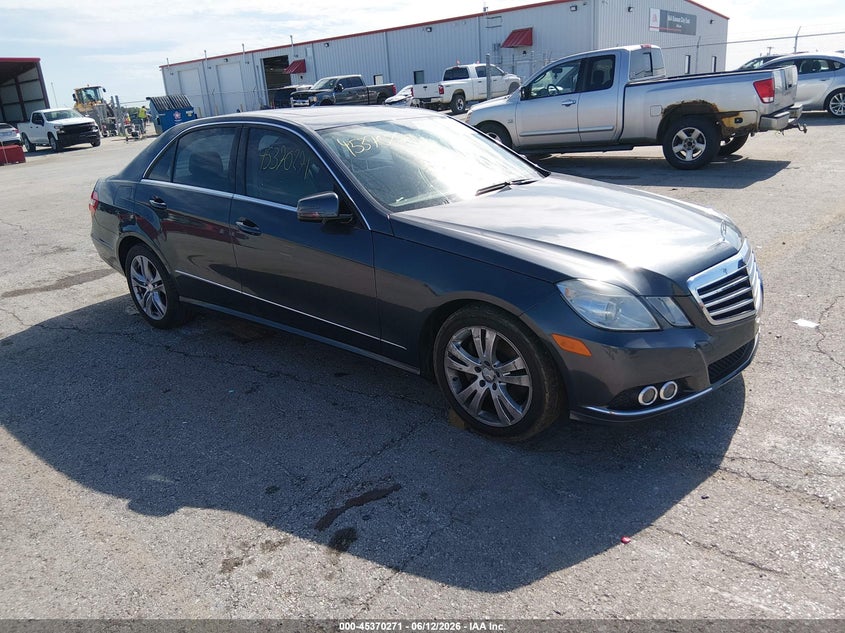 2011 Mercedes-benz E-klasse VIN WDDHF8HB2BA493205 IAAI salvage auction — WATER/FLOOD, Salvage (Missouri), sold $1,225 on 2026-07-16 (photo 1)