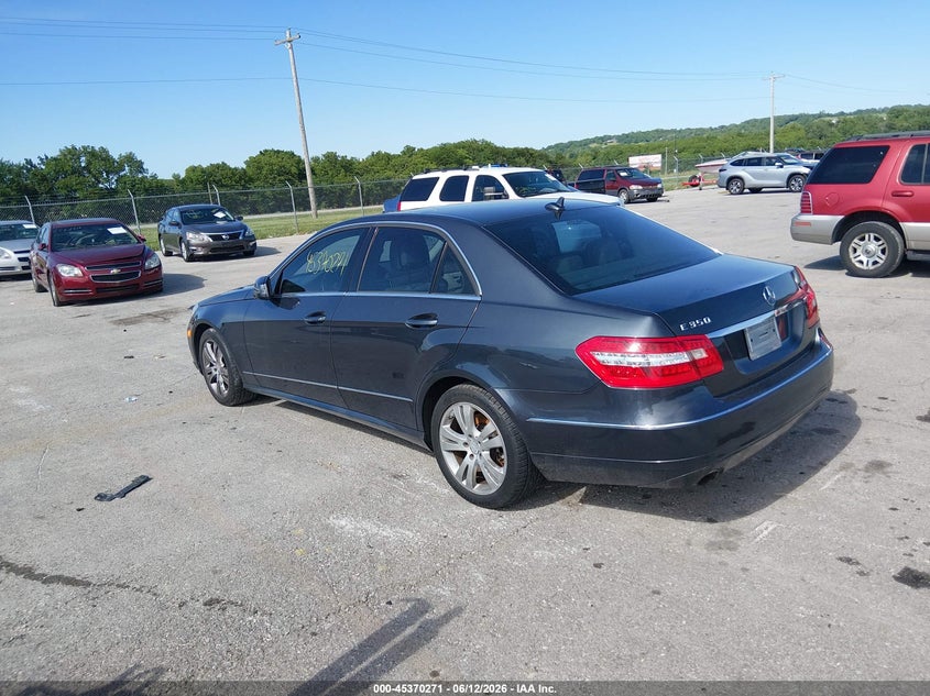 2011 Mercedes-benz E-klasse VIN WDDHF8HB2BA493205 IAAI salvage auction — WATER/FLOOD, Salvage (Missouri), sold $1,225 on 2026-07-16 (photo 3)