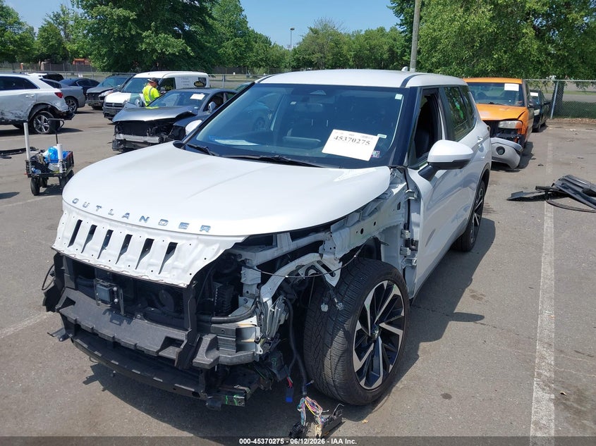 2024 Mitsubishi Outlander VIN JA4J4VA85RZ008009 IAAI salvage auction — FRONT END, Salvage Title, sold $10,300 on 2026-08-31 (photo 2)