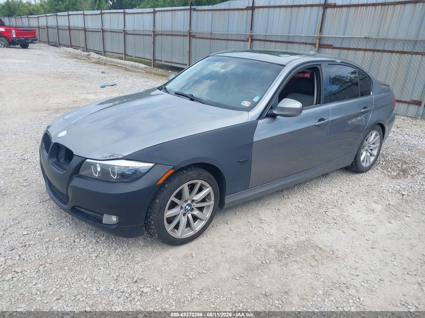 2009 BMW 3 series VIN WBAPH77569NM29755 IAAI salvage auction — NORMAL WEAR, Salvage (Ohio), sold $275 on 2026-07-08 (photo 2)