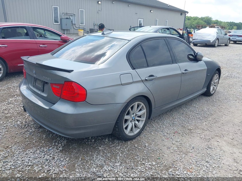 2009 BMW 3 series VIN WBAPH77569NM29755 IAAI salvage auction — NORMAL WEAR, Salvage (Ohio), sold $275 on 2026-07-08 (photo 4)