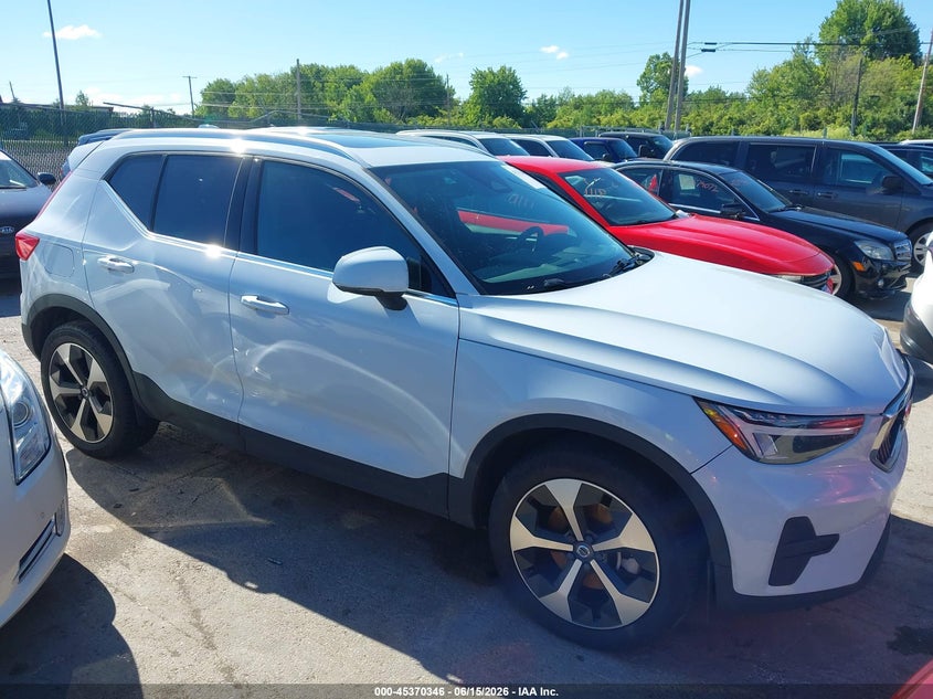 2024 Volvo Xc40 VIN YV4L12UK0R2311735 IAAI salvage auction — LEFT SIDE, Salvage Title, sold $10,350 on 2026-08-18 (photo 1)