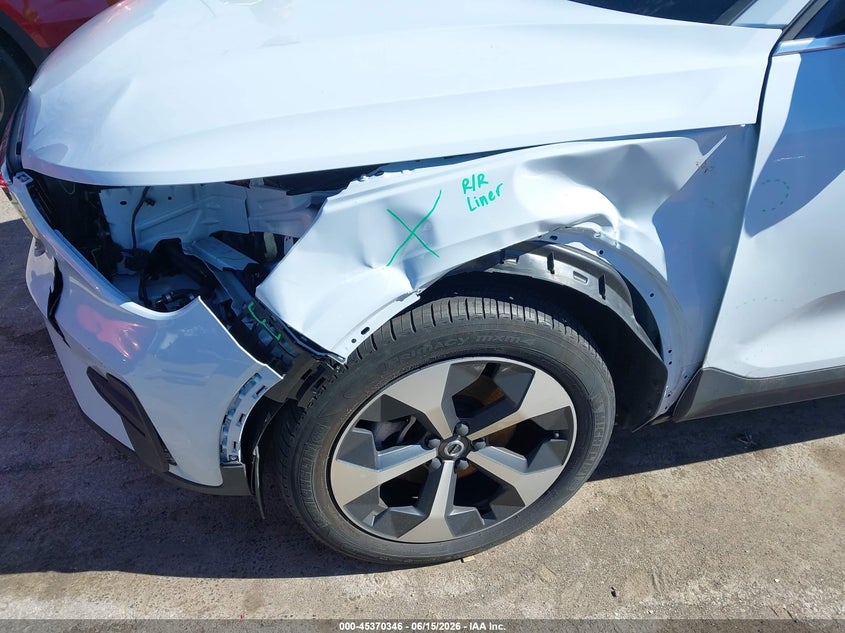 2024 Volvo Xc40 VIN YV4L12UK0R2311735 IAAI salvage auction — LEFT SIDE, Salvage Title, sold $10,350 on 2026-08-18 (photo 6)