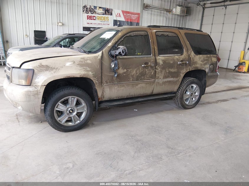 2007 Chevrolet Tahoe VIN 1GNEK13027R132837 IAAI salvage auction — NORMAL WEAR, Clear (North Dakota), sold $500 on 2026-07-09 (photo 2)