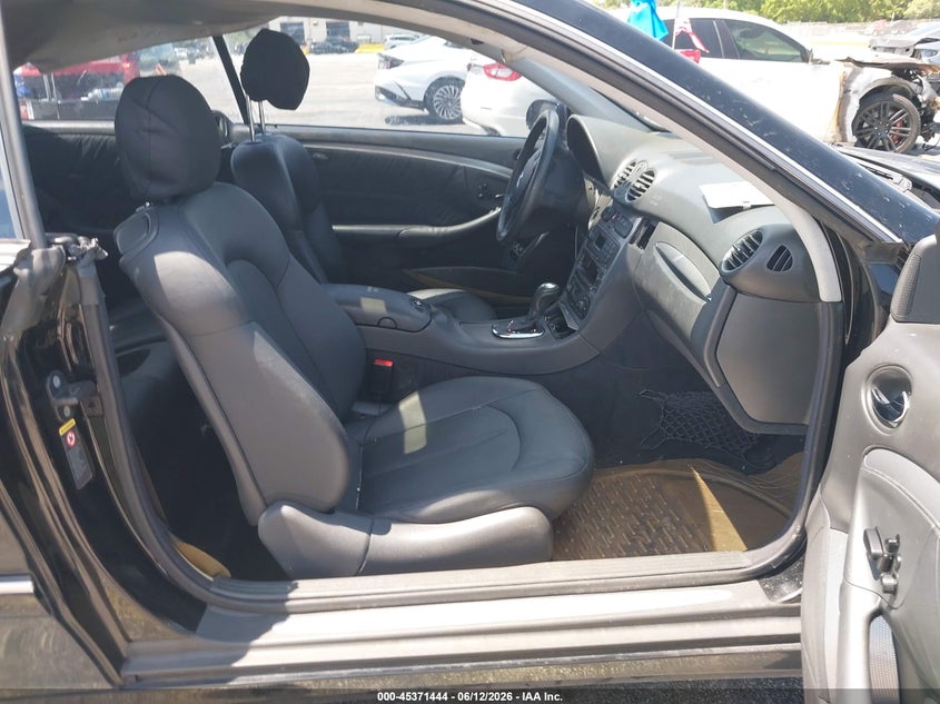 2004 Mercedes-benz Clk-class VIN WDBTJ65J34F091099 IAAI salvage auction — FRONT & REAR, Rebuildable (Florida), sold $375 on 2026-08-06 (photo 5)
