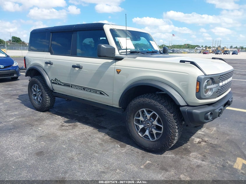 2025 Ford Bronco VIN 1FMEE9BP5SLB12831 IAAI salvage auction — REAR END, Salvage Title, sold $17,600 on 2026-07-30 (photo 1)