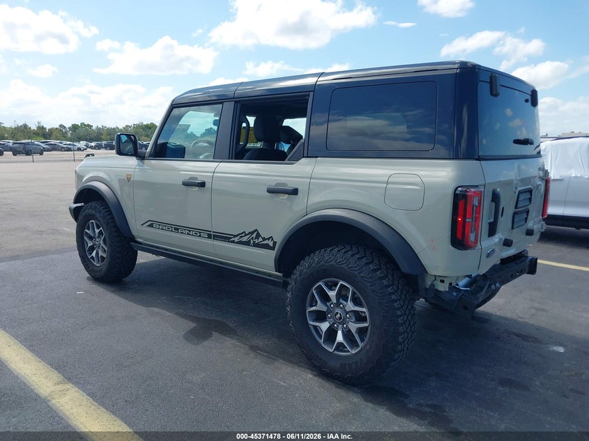 2025 Ford Bronco VIN 1FMEE9BP5SLB12831 IAAI salvage auction — REAR END, Salvage Title, sold $17,600 on 2026-07-30 (photo 3)