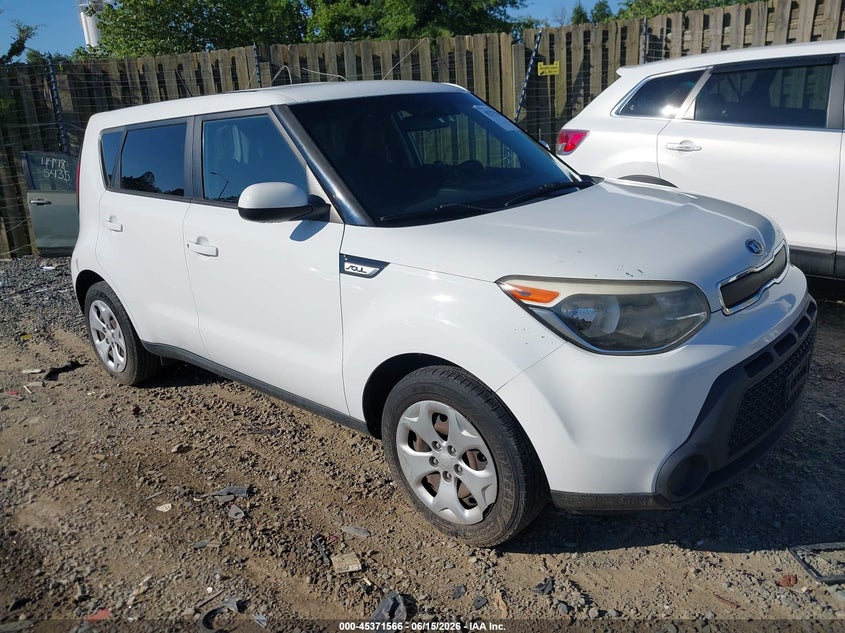 2015 Kia Soul VIN KNDJN2A25F7232644 IAAI salvage auction — NORMAL WEAR, Clear (Virginia), sold $875 on 2026-07-06 (photo 1)