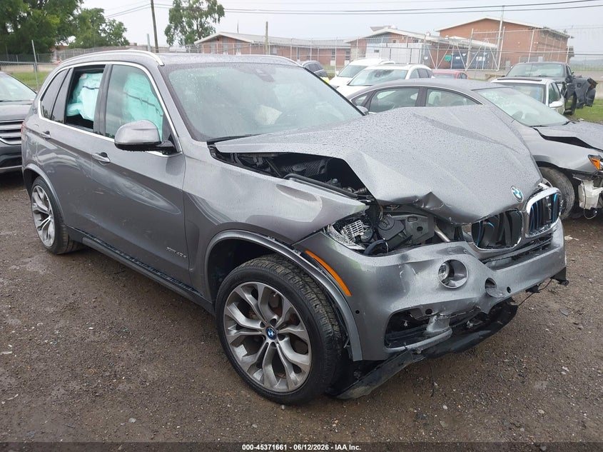 2018 BMW X5 VIN 5UXKT0C58J0W00000 IAAI salvage auction — FRONT END, Salvage (Tennessee), sold $5,900 on 2026-07-09 (photo 1)