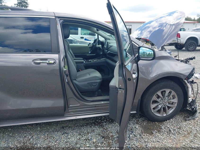 2021 Toyota Sienna VIN 5TDJSKFC2MS015601 IAAI salvage auction — FRONT END, Bill Of Sale (Washington), sold $10,200 on 2026-07-22 (photo 5)