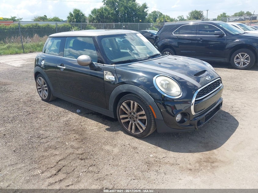 2017 Mini VIN WMWXP7C34H3B94549 IAAI salvage auction — UNDERCARRIAGE, Salvage Title, sold $1,775 on 2026-08-25 (photo 1)