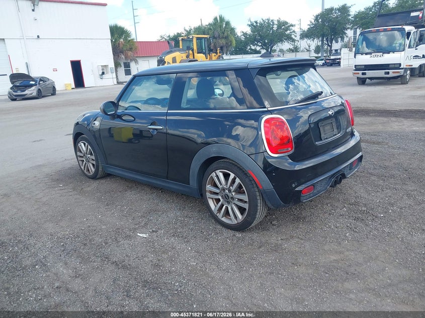 2017 Mini VIN WMWXP7C34H3B94549 IAAI salvage auction — UNDERCARRIAGE, Salvage Title, sold $1,775 on 2026-08-25 (photo 3)