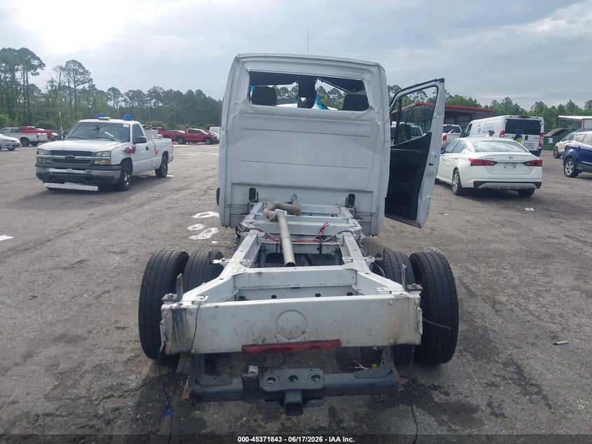 2023 Mercedes-benz VIN W1X8K23Y9PN270786 IAAI salvage auction — ROLLOVER, Salvage Title, sold $5,600 on 2026-07-15 (photo 8)