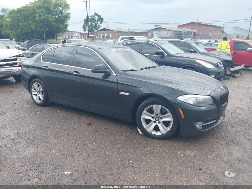2013 BMW 5er VIN WBAXH5C57DD112477 IAAI salvage auction — UNKNOWN, Salvage (Tennessee), sold $225 on 2026-07-16 (photo 1)