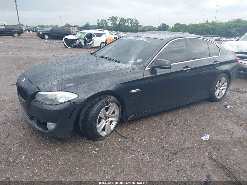 2013 BMW 5er VIN WBAXH5C57DD112477 IAAI salvage auction — UNKNOWN, Salvage (Tennessee), sold $225 on 2026-07-16 (photo 2)