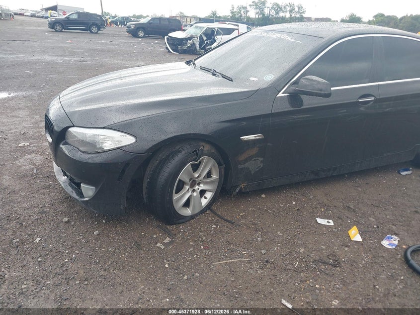 2013 BMW 5er VIN WBAXH5C57DD112477 IAAI salvage auction — UNKNOWN, Salvage (Tennessee), sold $225 on 2026-07-16 (photo 6)