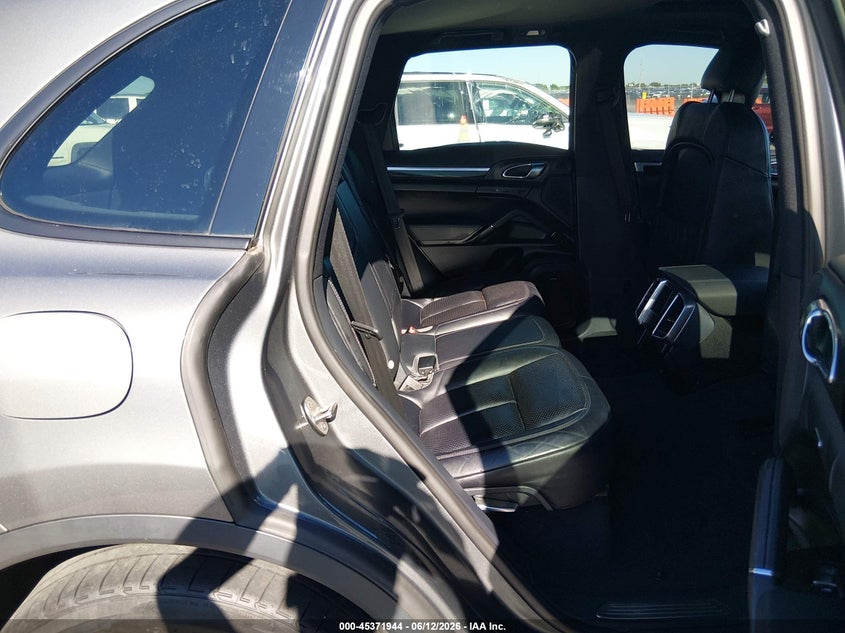 2016 Porsche Cayenne VIN WP1AA2A20GLA09656 IAAI salvage auction — LEFT FRONT, Salvage Title, sold $6,300 on 2026-08-25 (photo 8)