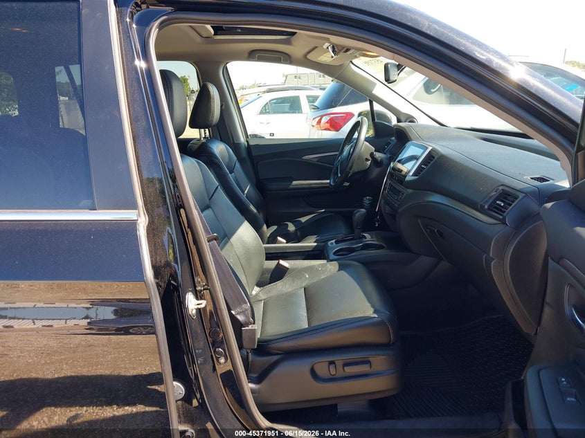2017 Honda Pilot VIN 5FNYF6H56HB005222 IAAI salvage auction — NO DAMAGE, Salvage (Illinois), sold $7,400 on 2026-07-28 (photo 5)
