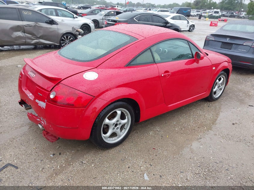 2003 Audi Tt VIN TRUWT28N231017545 IAAI salvage auction — REAR END, Salvage (Illinois), sold $450 on 2026-07-28 (photo 4)