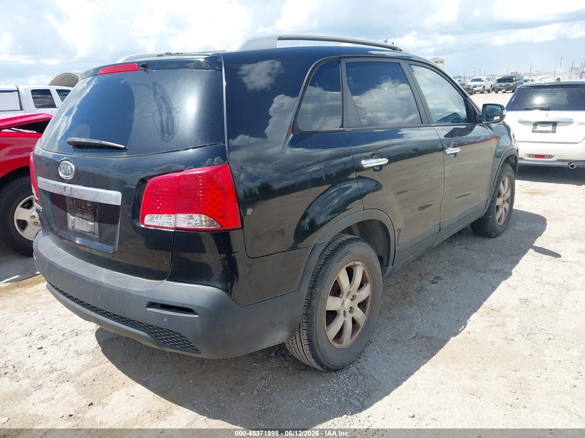 2011 Kia Sorento VIN 5XYKT4A10BG118688 IAAI salvage auction — NORMAL WEAR, Original (Texas), sold $1,000 on 2026-07-13 (photo 4)