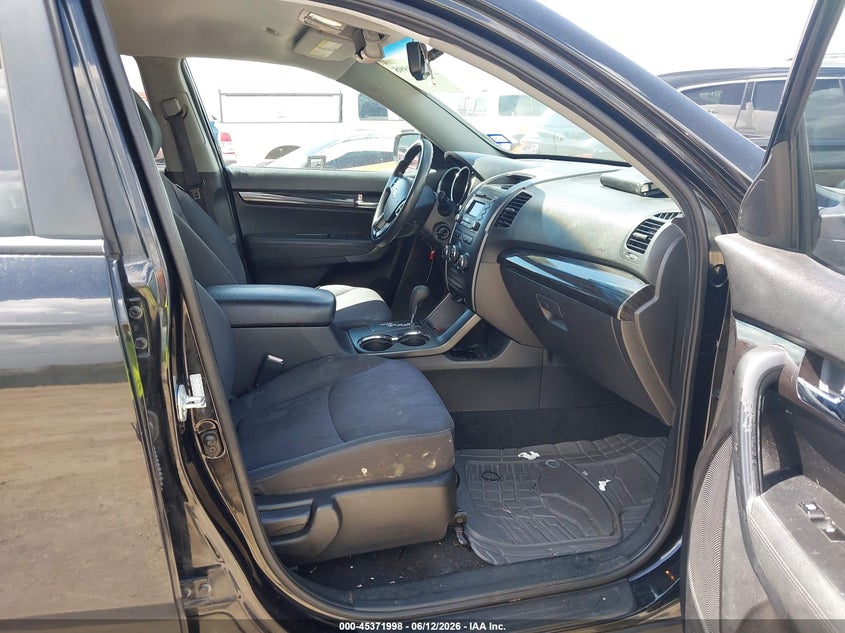 2011 Kia Sorento VIN 5XYKT4A10BG118688 IAAI salvage auction — NORMAL WEAR, Original (Texas), sold $1,000 on 2026-07-13 (photo 5)