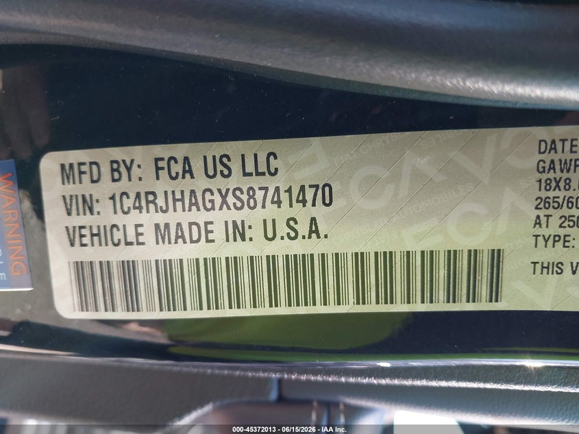 2025 Jeep Grand cherokee VIN 1C4RJHAGXS8741470 IAAI salvage auction — LEFT SIDE, Salvage Title, sold $18,900 on 2026-07-30 (photo 9)