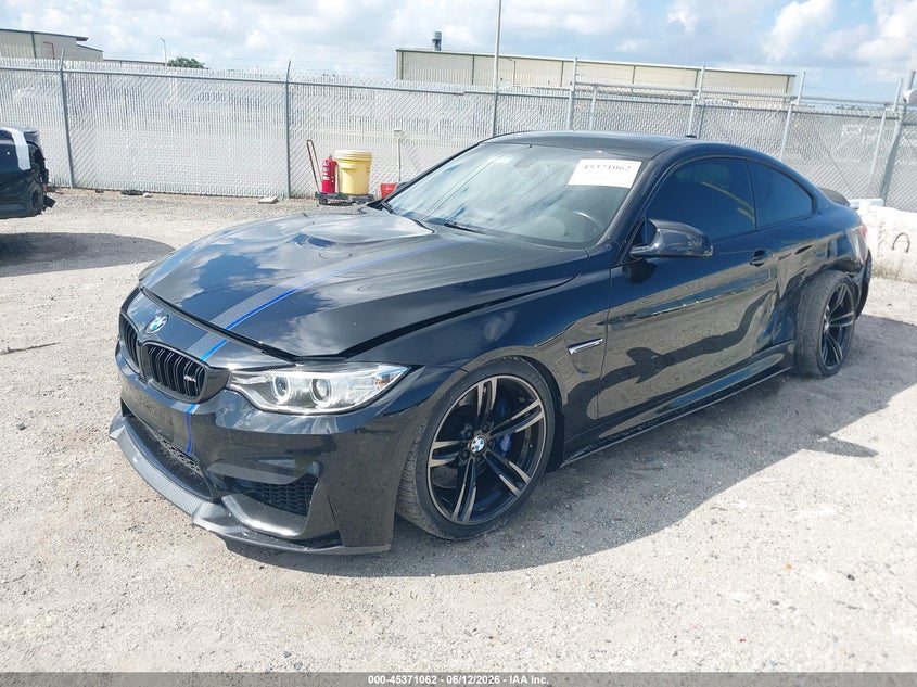 2015 BMW M4 VIN WBS3R9C51FK334526 IAAI salvage auction — SIDE, Salvage Title, sold $17,300 on 2026-07-15 (photo 2)